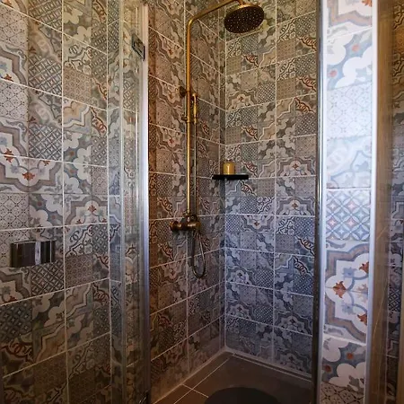 Yelica Zaton (Zadar)