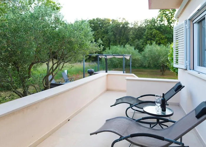 Yelica * Zaton (Zadar)